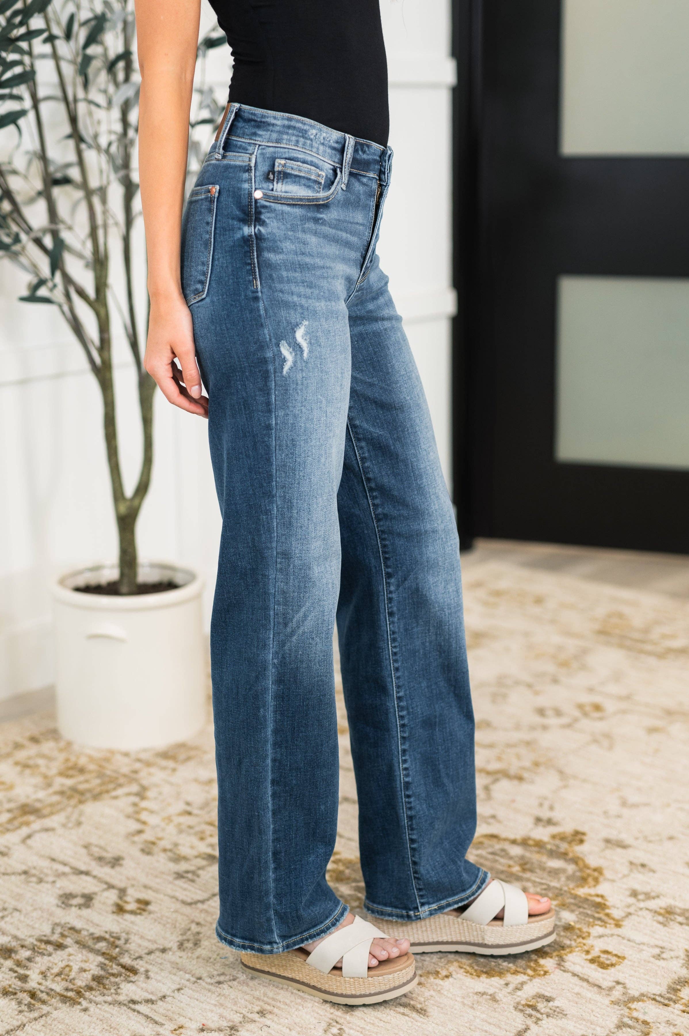 Judy Blue High Rise 90's Straight Leg Jeans / Curated by Lisa