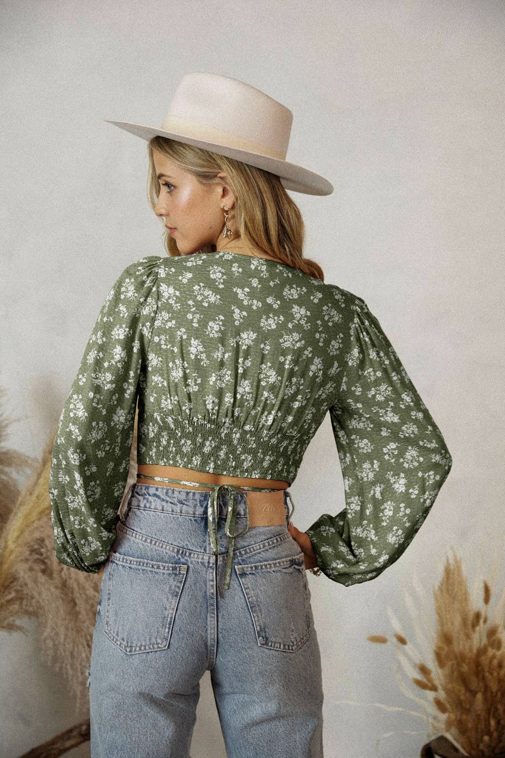 LONG SLEEVE WITH FRONT DETAIL TOP