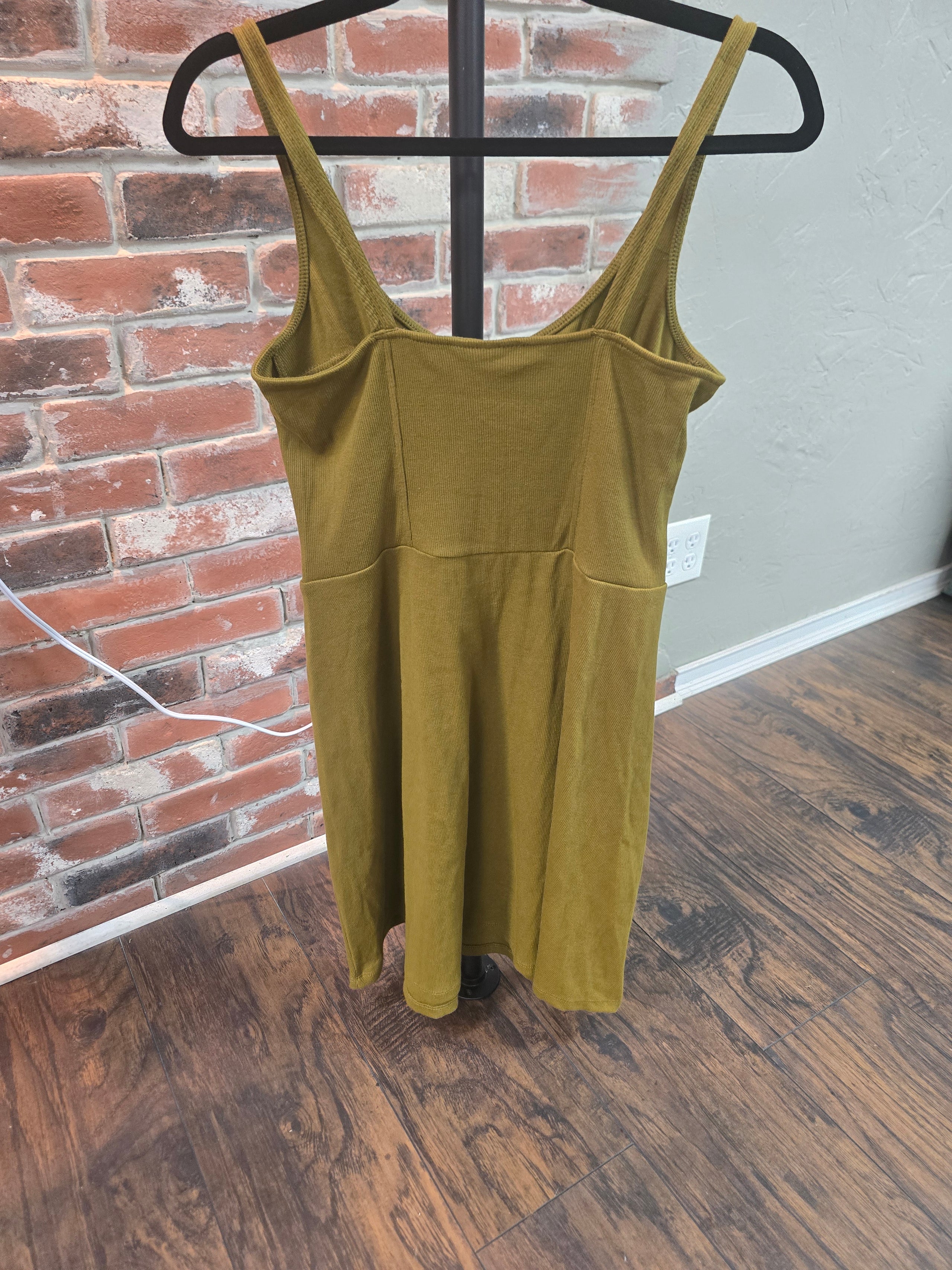 Universal Thread Goods Co.