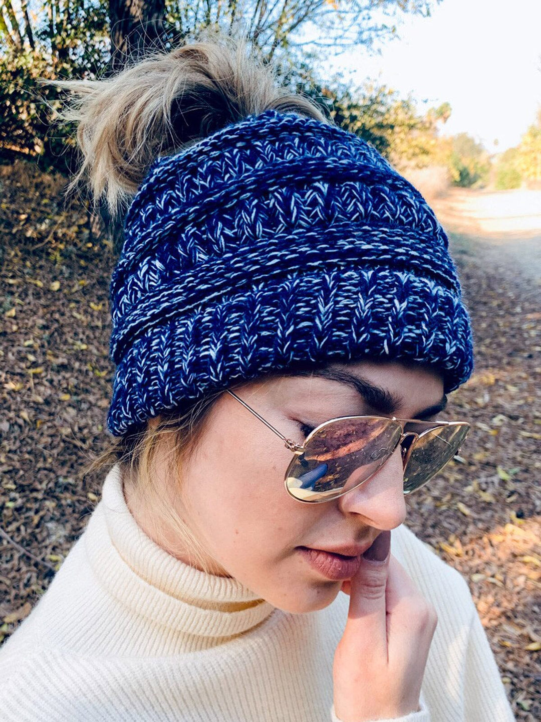 WOMEN'S PONY TAIL BEANIE HAT